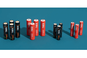 AAA -Batterien: Typen, Spannungseigenschaften, Wartung